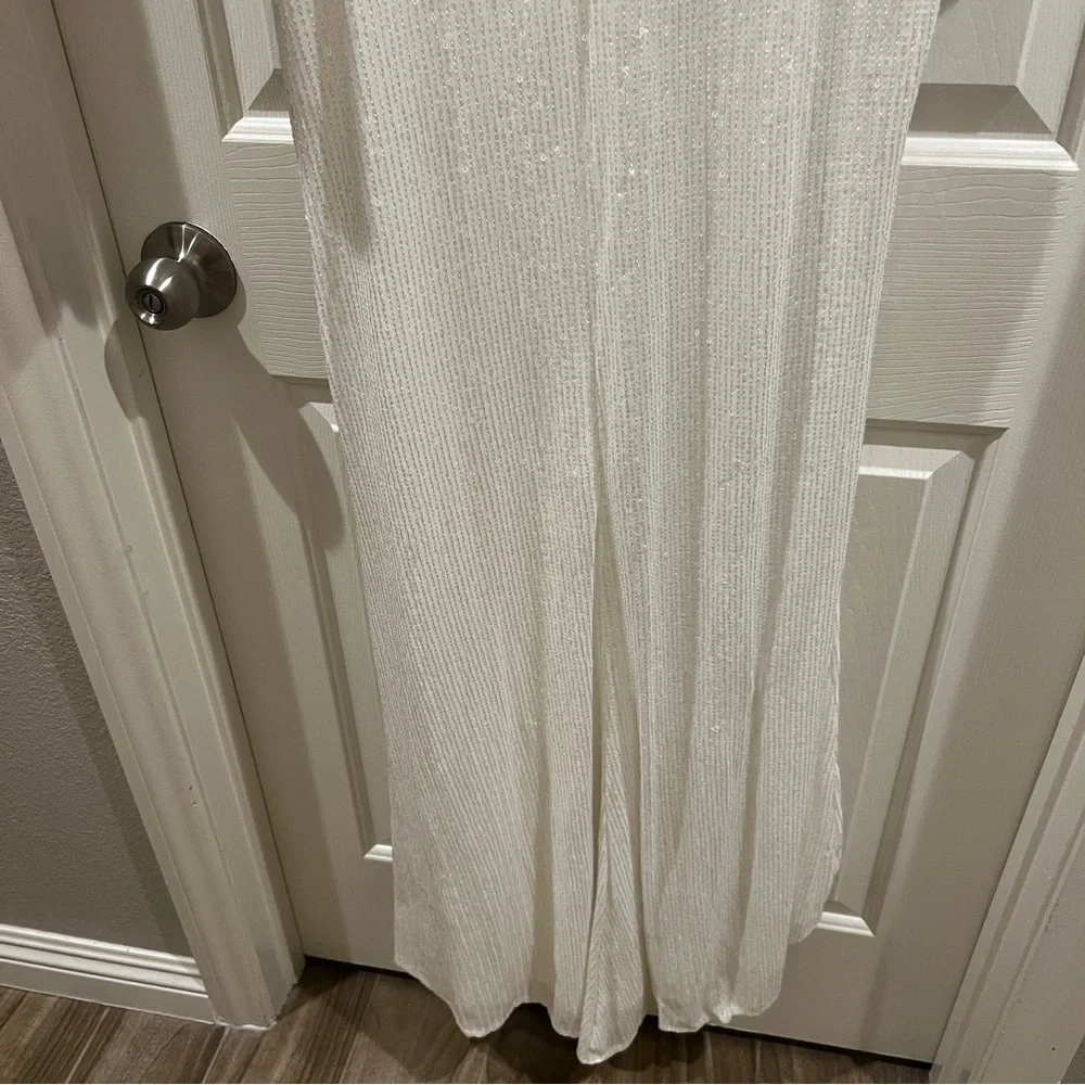 Mac Duggal Ieena White Sequined Faux Wrap Long Sleeve Gown Size 4 - Picture 10 of 16